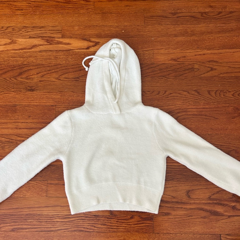 Zara Cropped White Hooded Sweater